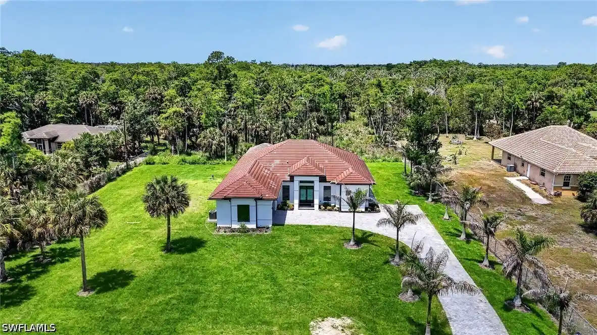 Photo 1 of Single family home for sale at 563 15th Street Nw, Naples, FL 34120 | MLS# 226020888 | Listing updated on 2026-10-29