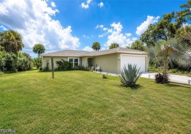 Photo 1 of Single family home for sale at 3061 Nw Beechwood Cir, Labelle, FL 33935 | MLS# 2026023572 | Listing updated on 2026-07-01