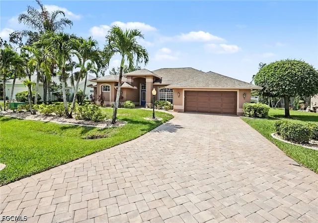 Photo 2 of Single family home for sale at 7860 Twin Eagle Ln, Fort Myers, FL 33912 | MLS# 2026023595 | Listing updated on 2026-07-28