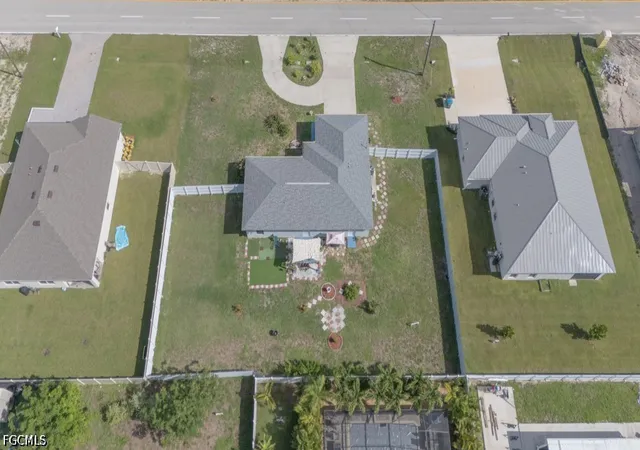 Photo 3 of Single family home for sale at 520 Wilmington Pkwy, Cape Coral, FL 33993 | MLS# 2026023778 | Listing updated on 2026-07-18