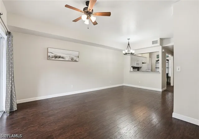 Listing Photo 4 - Condo for sale in building located at 1096 Woodshire Ln, Naples, FL 34105 - Unit #C202