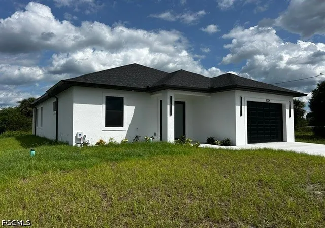 3rd image of 9014 Lawn Ct, Labelle, FL 33935 | MLS# 2026023883
