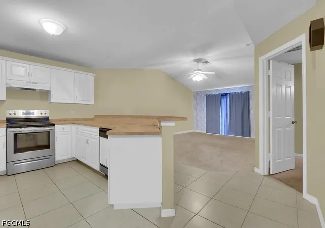 Listing Photo 4 - Condo for sale in building located at 732/734 Holmes Ave, Lehigh Acres, FL 33974