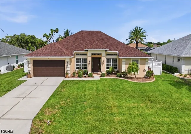 Photo 1 of Sale Pending at 11 Medalist Ln, Rotonda West, FL 33947 | MLS# 2026023907 | Listing updated on 2026-06-25