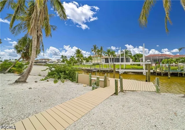 Photo 3 of Single family home for sale at 17611 Boat Clb Dr, Fort Myers, FL 33908 | MLS# 2026024000 | Listing updated on 2026-07-27