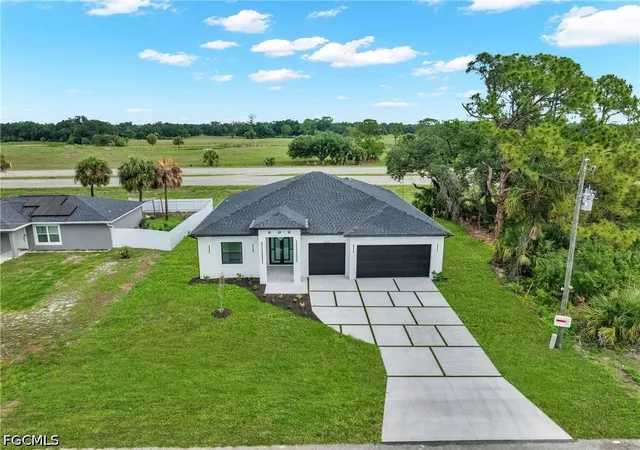 2nd image of 6037 N Moss Cir, Labelle, FL 33935 | MLS# 2026024048