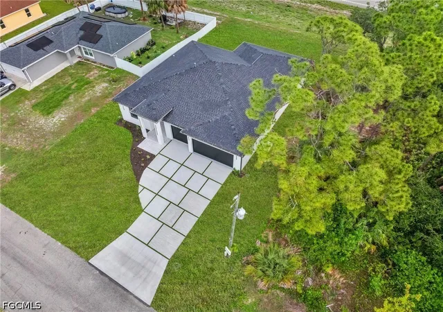 4th image of 6037 N Moss Cir, Labelle, FL 33935 | MLS# 2026024048