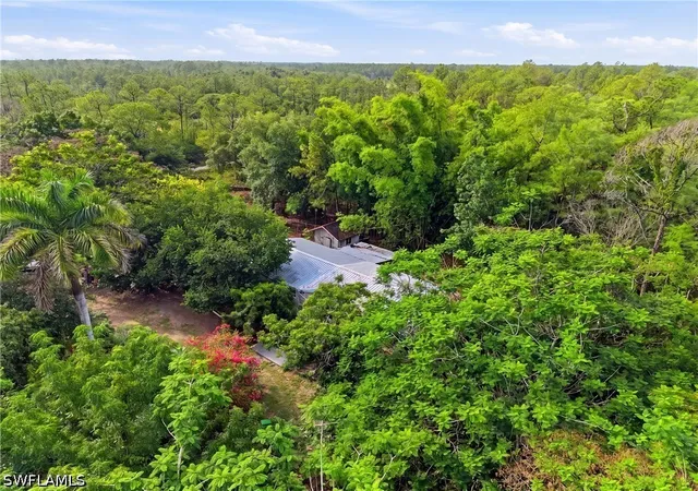 5th image of 22690 Mulholland Dr, Fort Myers, FL 33913 | MLS# 226020819