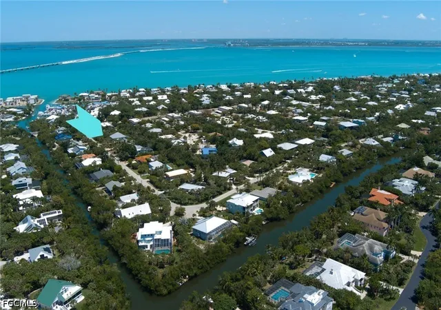 4th image of 1084 S Yachtsman Dr, Sanibel, FL 33957 | MLS# 2026024053