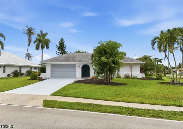 4th image of 4129 Country Club Blvd, Cape Coral, FL 33904 | MLS# 2026024066