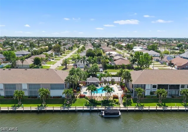 2nd image of 4622 Sw 12Th Pl, Cape Coral, FL 33914