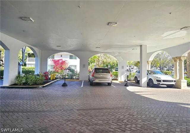 3rd image of 375 5Th Ave S, Naples, FL 34102