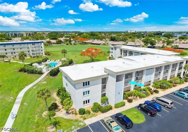 Homes for sale in Fort Myers, FL | 6102 Augusta Dr #207, Fort Myers, FL 33907 | MLS# 2026024141