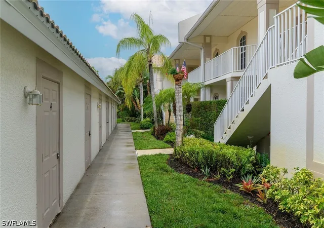 4th image of 365 Stella Maris Dr N, Naples, FL 34114