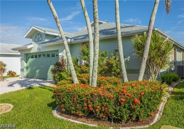 Photo 3 of Single family home for sale at 3762 Sabal Springs Blvd, North Fort Myers, FL 33917 | MLS# 2026024167 | Listing updated on 2026-10-05
