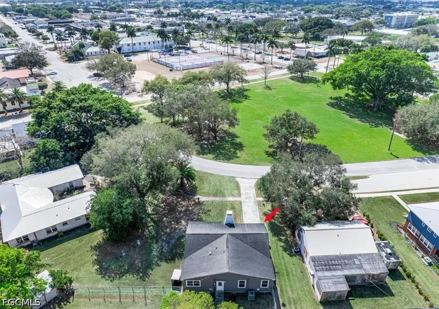 1st image of 416 N Deane Duff Ave, Clewiston, FL 33440 | MLS# 2026024176