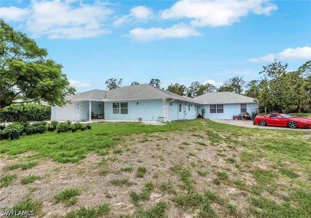 Photo 3 of Single family home for sale at 521 31st Street Sw, Naples, FL 34117 | MLS# 226021445 | Listing updated on 2026-08-28