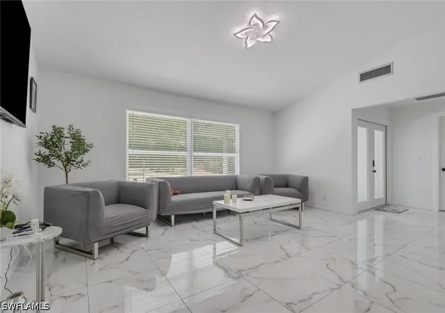 Photo 4 of Single family home for sale at 521 31st Street SW, Naples, FL 34117 | MLS# 226021445 | Listing updated on 2026-08-28