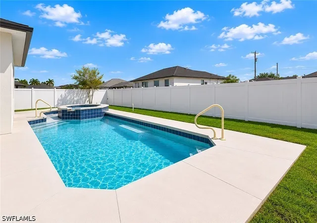33rd image of 221 Nw 29th Pl, Cape Coral, FL 33993 | MLS# 226010735
