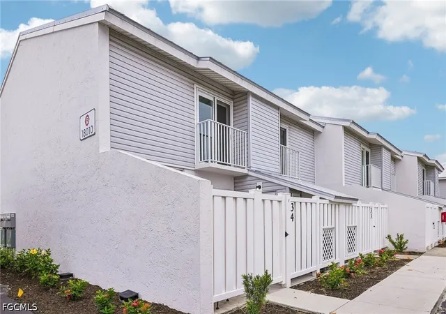 Homes for sale in Fort Myers Beach, FL | 18010 San Carlos Blvd #33, Fort Myers Beach, FL 33931 | MLS# 2026024201