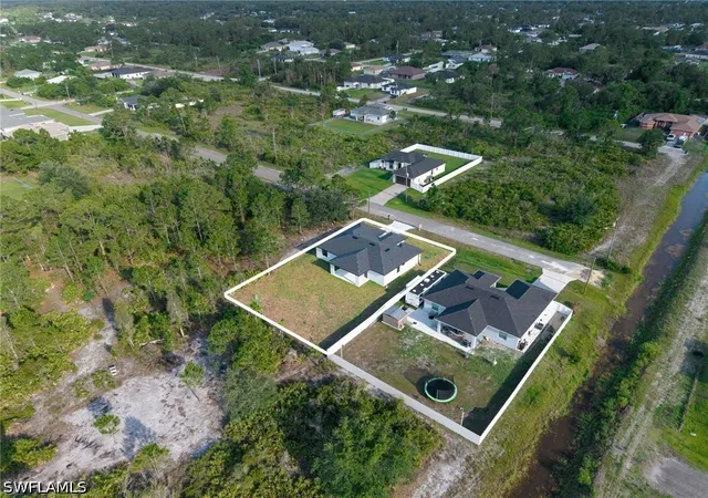 2nd image of 3016 43rd St W, Lehigh Acres, FL 33971 | MLS# 226021434