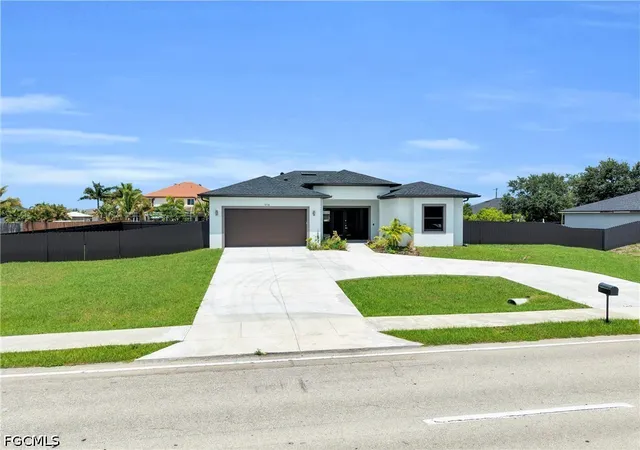 Photo 3 of Single family home for sale at 914 Chiquita Blvd N, Cape Coral, FL 33993 | MLS# 2026024210 | Listing updated on 2026-06-01