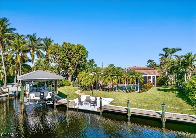 2nd image of 392 Snow Dr, Fort Myers, FL 33919 | MLS# 2026024222
