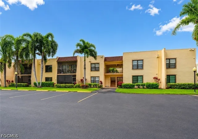 Photo 1 of Condo for sale at 12481 Mcgregor Blvd #17, Fort Myers, FL 33919 | MLS# 2026024246 | Listing updated on 2026-08-28