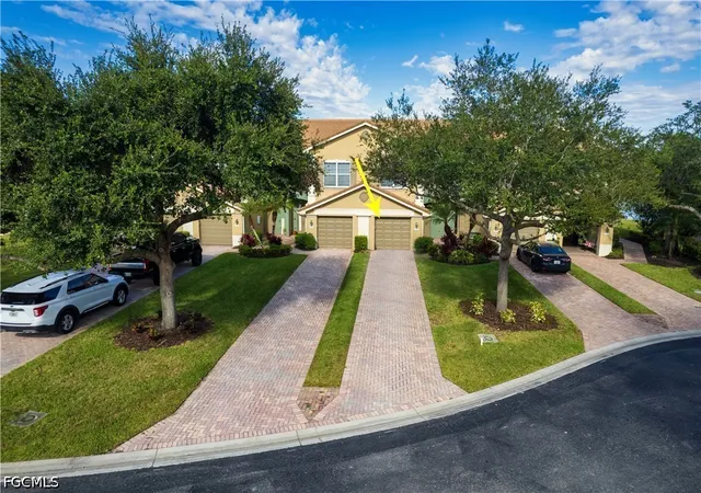 Photo 2 of Townhouse for sale at 3111 Cottonwood Bnd #1704, Fort Myers, FL 33905 | MLS# 2026024282 | Listing updated on 2026-06-06