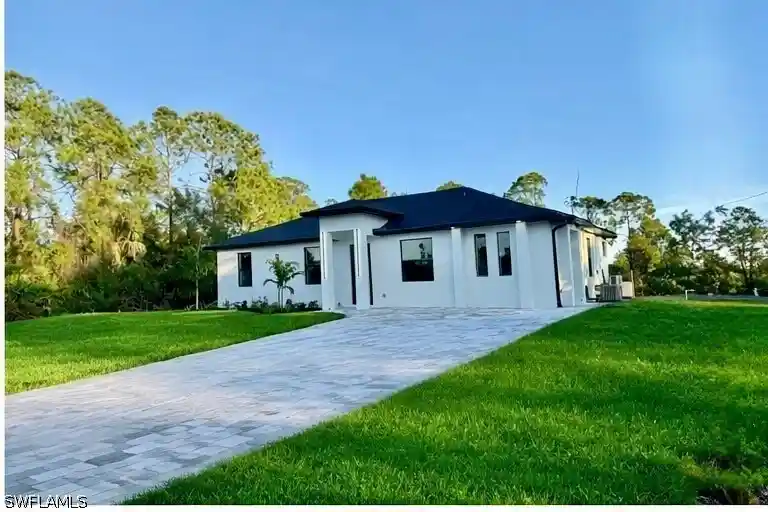 Photo 1 of Single family home for sale at 642 Sunflower Ave S, Lehigh Acres, FL 33974 | MLS# 226021538 | Listing updated on 2026-10-27