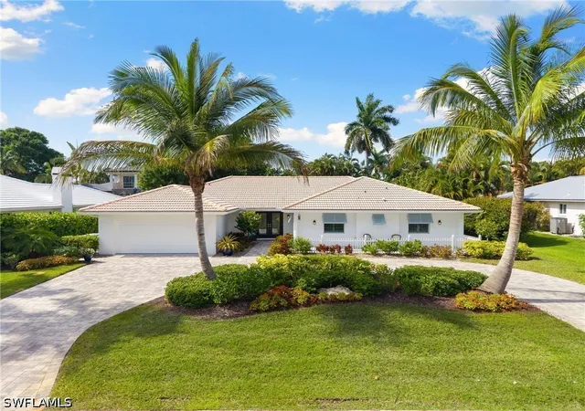 16th image of 571 Neapolitan Ln, Naples, FL 34103 | MLS# 226021040
