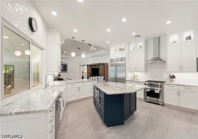 3rd image of 571 Neapolitan Ln, Naples, FL 34103 | MLS# 226021040