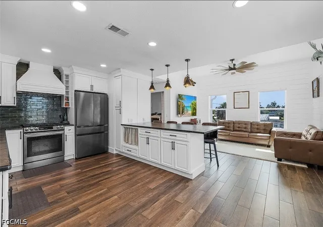 Photo 4 of Single family home for sale at 2551 Tamarind St, Saint James City, FL 33956 | MLS# 2026024360 | Listing updated on 2026-07-06