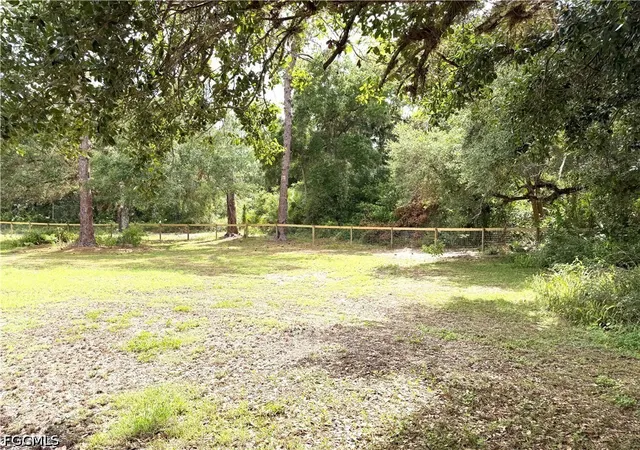 3rd image of 18251 Persimmon Ridge Rd, Alva, FL 33920 | MLS# 2026024372