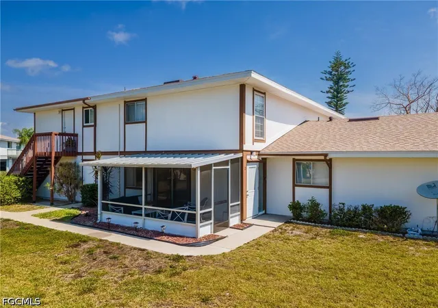Photo 3 of Sale Pending at 5840 Vancouver Cir #2, Fort Myers, FL 33907 | MLS# 2026024507 | Listing updated on 2026-07-29