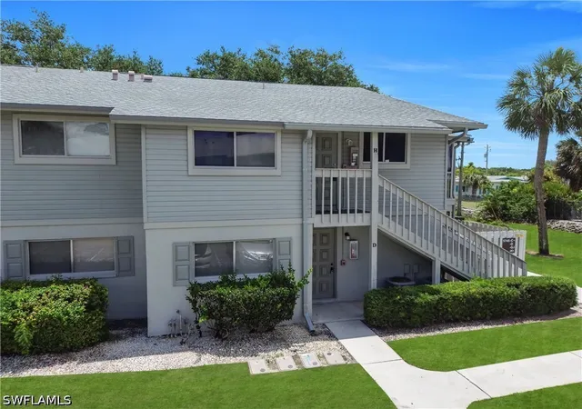 2nd image of 5745 Foxlake Dr #D, North Fort Myers, FL 33917 | MLS# 226020437