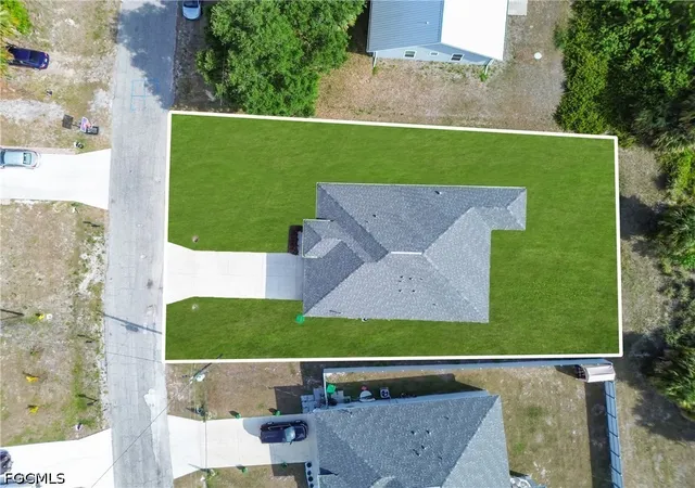 5th image of 2013 Inglewood Cir, Labelle, FL 33935 | MLS# 2026024560
