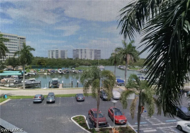 10th image of 3 Bluebill Ave #410, Naples, FL 34108 | MLS# 226021726