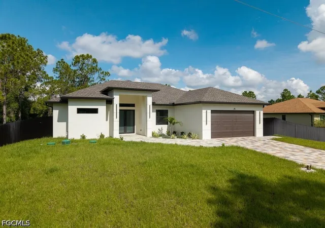 2nd image of 811 Rush Ave, Lehigh Acres, FL 33972 | MLS# 2026024584
