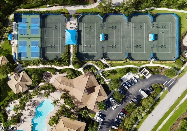 Listing Photo 2 - Condo for sale in building located at 12971 Pennington Pl, Fort Myers, FL 33913 - Unit #102