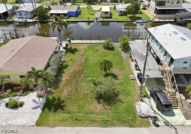 4th image of 2609 Bayshore Dr, Matlacha, FL 33993 | MLS# 2026024672
