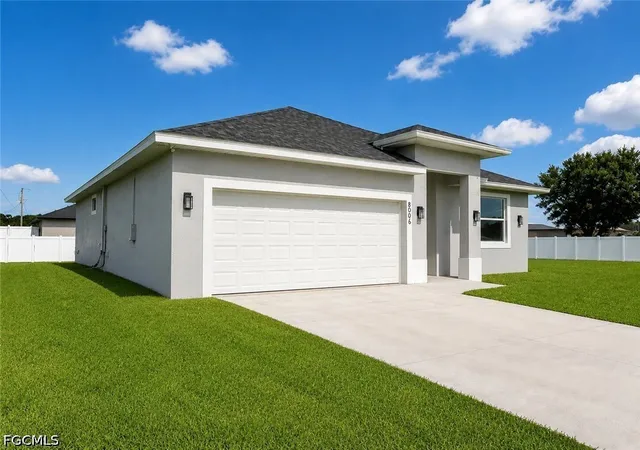 2nd image of 8006 Buttercup Cir, La Belle, FL 33935 | MLS# 2026024678
