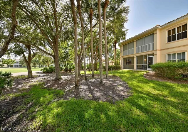 Listing Photo 2 - Condo for sale in building located at 28060 Palmas Grandes Ln, Bonita Springs, FL 34135 - Unit #105