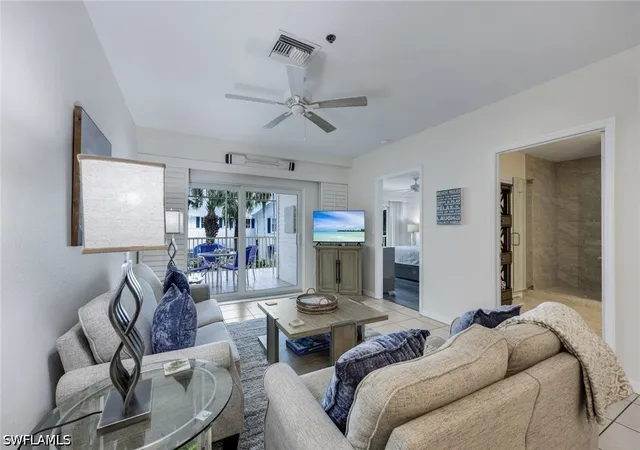 4th image of 160 Palm St #208, Marco Island, FL 34145 | MLS# 226021490