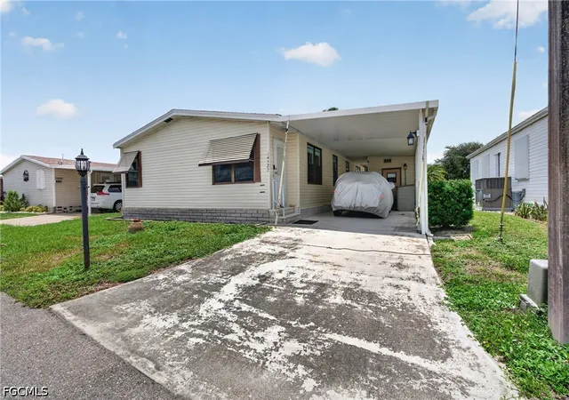 Photo 2 of Manufactured home for sale at 14527 Paul Revere Loop, North Fort Myers, FL 33917 | MLS# 2026024771 | Listing updated on 2026-08-11