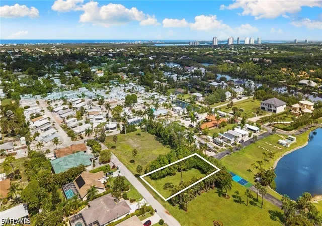 4th image of 3080 Pine Tree Dr, Bonita Springs, FL 34134 | MLS# 226020948