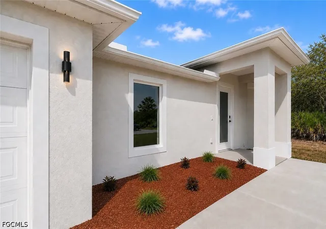 Photo 2 of Sale Pending at 820 Lamar St E, Lehigh Acres, FL 33974 | MLS# 2026024828 | Listing updated on 2026-07-01