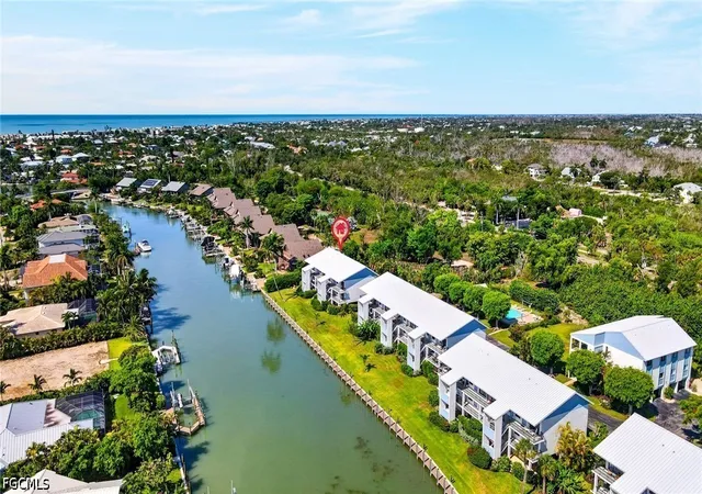 2nd image of 1250 Tennisplace Ct, Sanibel, FL 33957