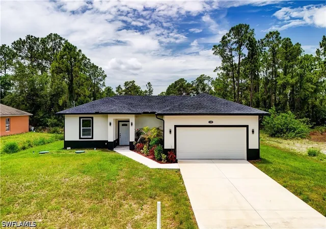 5th image of 1020 Carroll St E, Lehigh Acres, FL 33974 | MLS# 226021631