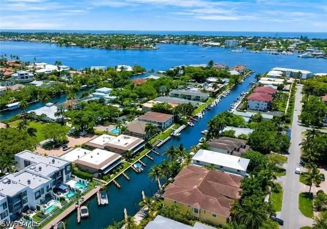 2nd image of 1533 Chesapeake Ave #A5, Naples, FL 34102 | MLS# 226021243